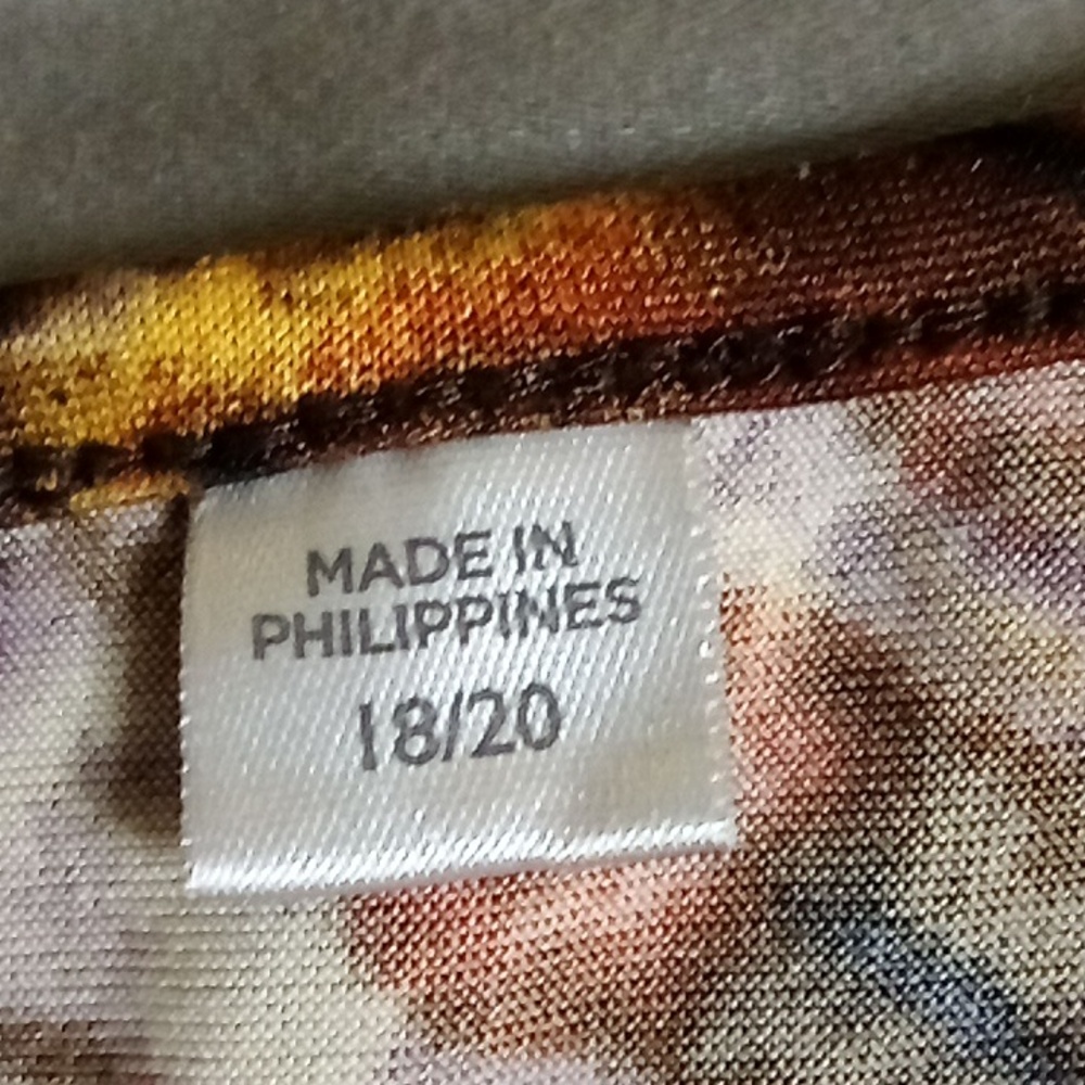 Elegant Multicolor Patterned Ruffled Front Tank Top Size 18/20 - Picture 6 of 12